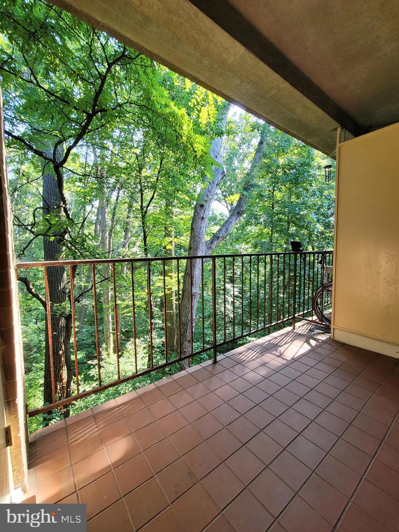 5049 7TH RD S #201, ARLINGTON, Virginia 22204, 2 Bedrooms Bedrooms, ,1 BathroomBathrooms,Residential,For sale,5049 7TH RD S #201,VAAR2059766 MLS # VAAR2059766
