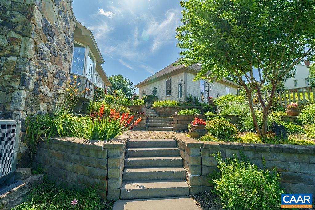3525 ROCKS MILL LN, CHARLOTTESVILLE, Virginia 22903, 3 Bedrooms Bedrooms, ,3 BathroomsBathrooms,Residential,For sale,3525 ROCKS MILL LN,666048 MLS # 666048