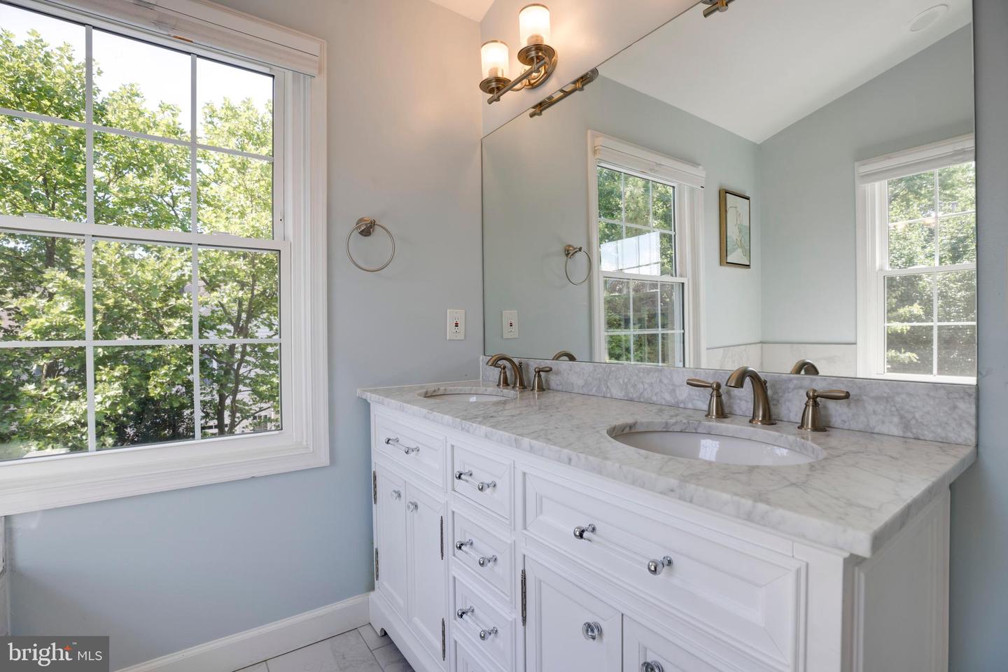 8001 GINA PL, VIENNA, Virginia 22182, 3 Bedrooms Bedrooms, ,2 BathroomsBathrooms,Residential,For sale,8001 GINA PL,VAFX2250124 MLS # VAFX2250124
