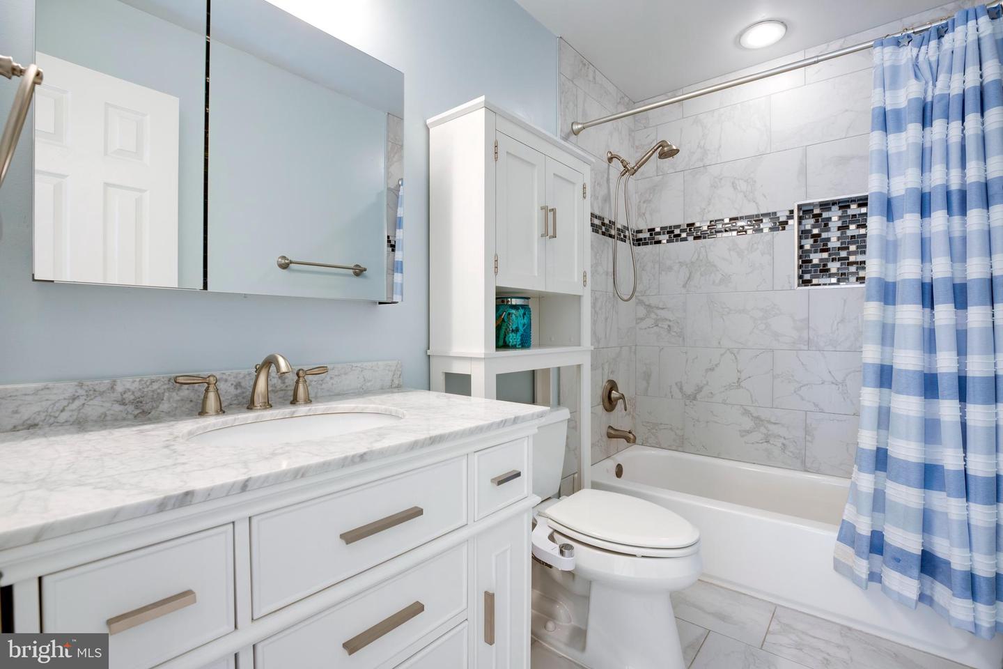 8001 GINA PL, VIENNA, Virginia 22182, 3 Bedrooms Bedrooms, ,2 BathroomsBathrooms,Residential,For sale,8001 GINA PL,VAFX2250124 MLS # VAFX2250124