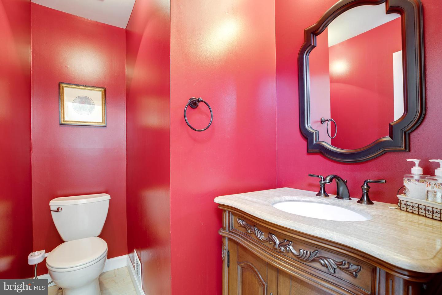 8001 GINA PL, VIENNA, Virginia 22182, 3 Bedrooms Bedrooms, ,2 BathroomsBathrooms,Residential,For sale,8001 GINA PL,VAFX2250124 MLS # VAFX2250124
