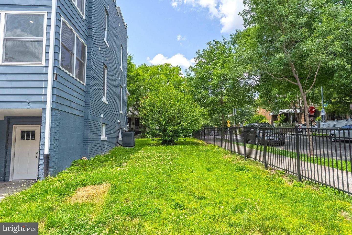 1233 TRINIDAD AVE NE, WASHINGTON, District Of Columbia 20002, 3 Bedrooms Bedrooms, ,3 BathroomsBathrooms,Residential,For sale,1233 TRINIDAD AVE NE,DCDC2207542 MLS # DCDC2207542