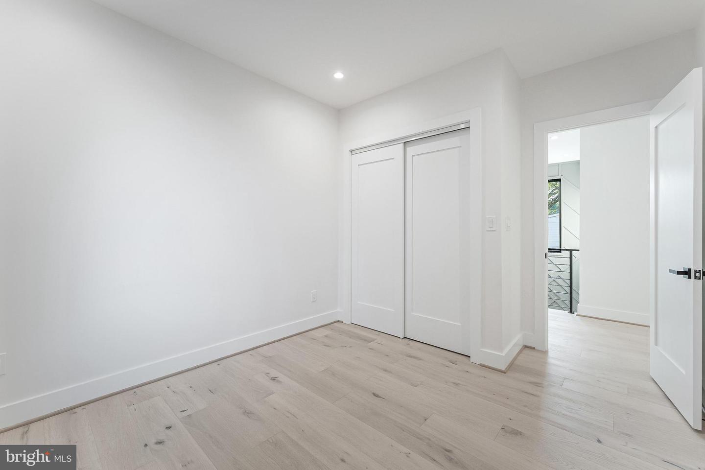 824 N EDISON ST, ARLINGTON, Virginia 22205, 5 Bedrooms Bedrooms, ,4 BathroomsBathrooms,Residential,For sale,824 N EDISON ST,VAAR2059852 MLS # VAAR2059852
