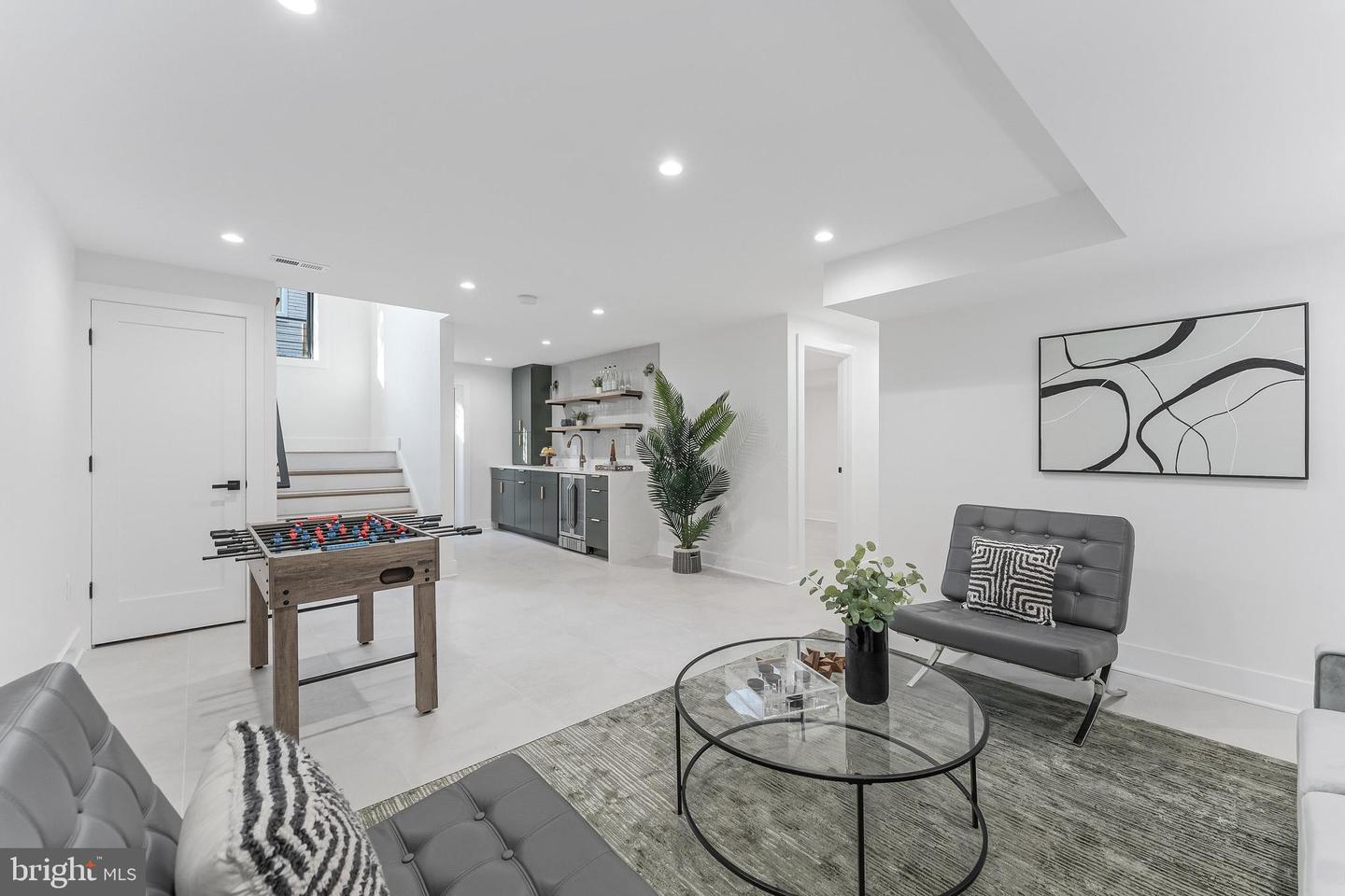 824 N EDISON ST, ARLINGTON, Virginia 22205, 5 Bedrooms Bedrooms, ,4 BathroomsBathrooms,Residential,For sale,824 N EDISON ST,VAAR2059852 MLS # VAAR2059852