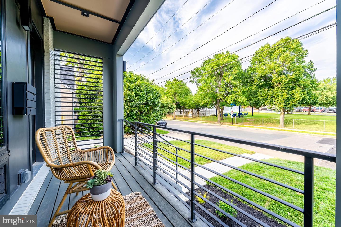824 N EDISON ST, ARLINGTON, Virginia 22205, 5 Bedrooms Bedrooms, ,4 BathroomsBathrooms,Residential,For sale,824 N EDISON ST,VAAR2059852 MLS # VAAR2059852