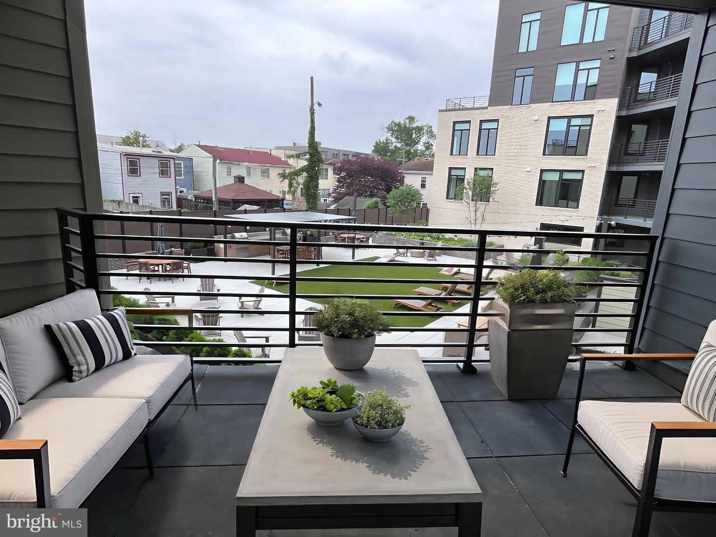701 N HENRY ST #210, ALEXANDRIA, Virginia 22314, 2 Bedrooms Bedrooms, ,2 BathroomsBathrooms,Residential,For sale,701 N HENRY ST #210,VAAX2046894 MLS # VAAX2046894