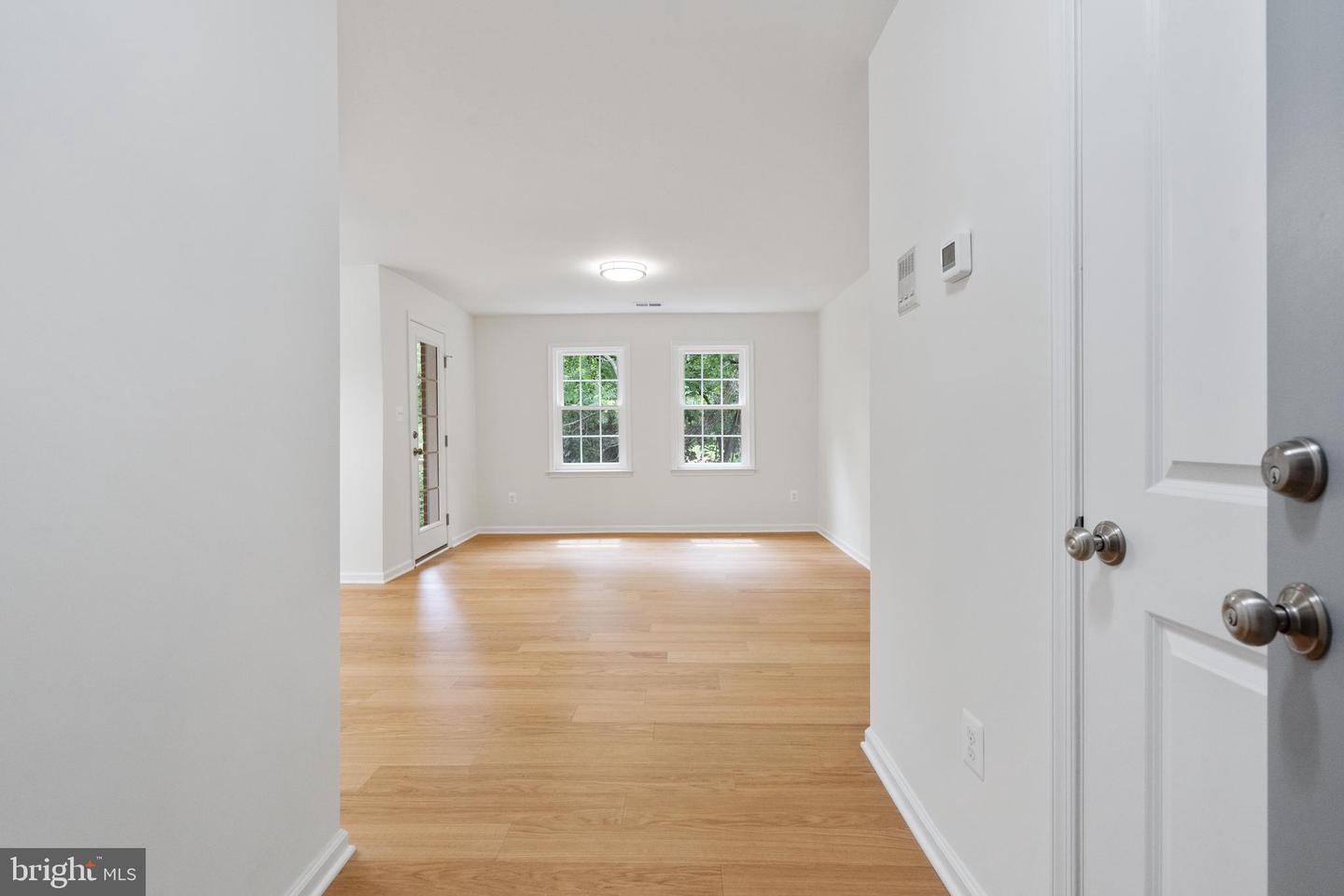 6727 W WAKEFIELD DR #B2, ALEXANDRIA, Virginia 22307, 2 Bedrooms Bedrooms, ,1 BathroomBathrooms,Residential,For sale,6727 W WAKEFIELD DR #B2,VAFX2250424 MLS # VAFX2250424