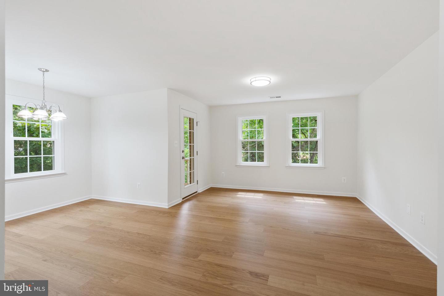 6727 W WAKEFIELD DR #B2, ALEXANDRIA, Virginia 22307, 2 Bedrooms Bedrooms, ,1 BathroomBathrooms,Residential,For sale,6727 W WAKEFIELD DR #B2,VAFX2250424 MLS # VAFX2250424