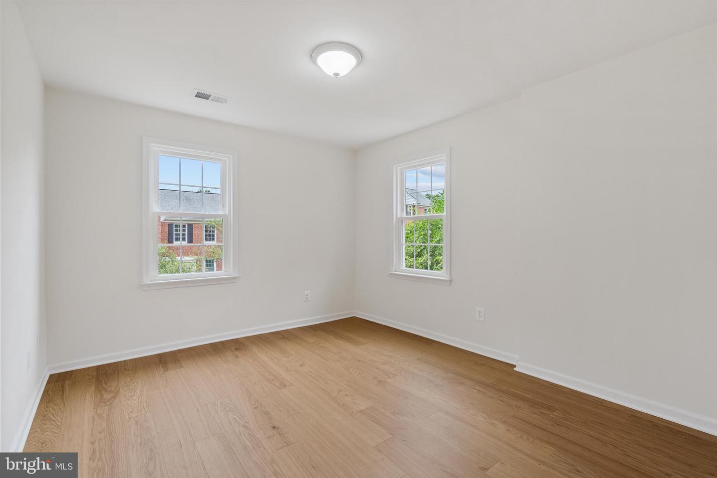 6727 W WAKEFIELD DR #B2, ALEXANDRIA, Virginia 22307, 2 Bedrooms Bedrooms, ,1 BathroomBathrooms,Residential,For sale,6727 W WAKEFIELD DR #B2,VAFX2250424 MLS # VAFX2250424