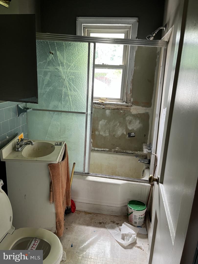 4627 H ST SE, WASHINGTON, District Of Columbia 20019, 3 Bedrooms Bedrooms, ,1 BathroomBathrooms,Residential,For sale,4627 H ST SE,DCDC2207604 MLS # DCDC2207604