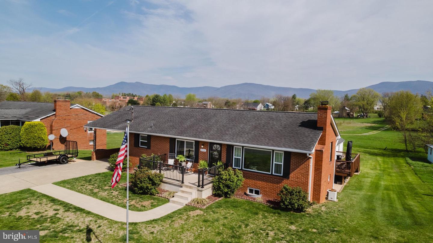 211 AL GOOD DR, STANLEY, Virginia 22851, 5 Bedrooms Bedrooms, ,2 BathroomsBathrooms,Residential,For sale,211 AL GOOD DR,VAPA2005078 MLS # VAPA2005078