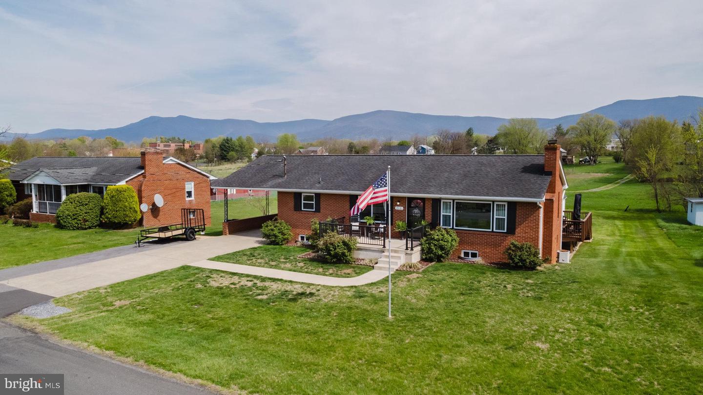 211 AL GOOD DR, STANLEY, Virginia 22851, 5 Bedrooms Bedrooms, ,2 BathroomsBathrooms,Residential,For sale,211 AL GOOD DR,VAPA2005078 MLS # VAPA2005078