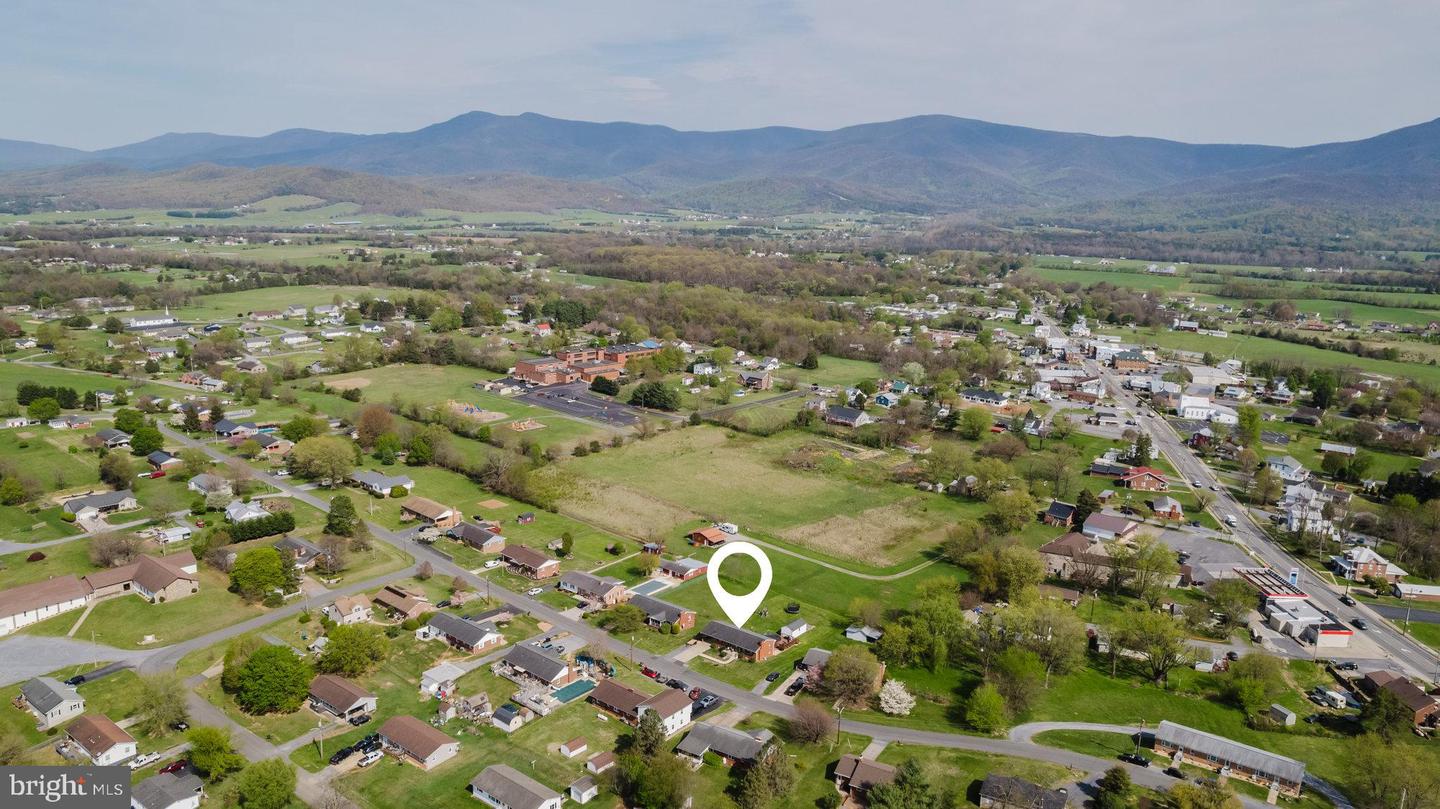211 AL GOOD DR, STANLEY, Virginia 22851, 5 Bedrooms Bedrooms, ,2 BathroomsBathrooms,Residential,For sale,211 AL GOOD DR,VAPA2005078 MLS # VAPA2005078