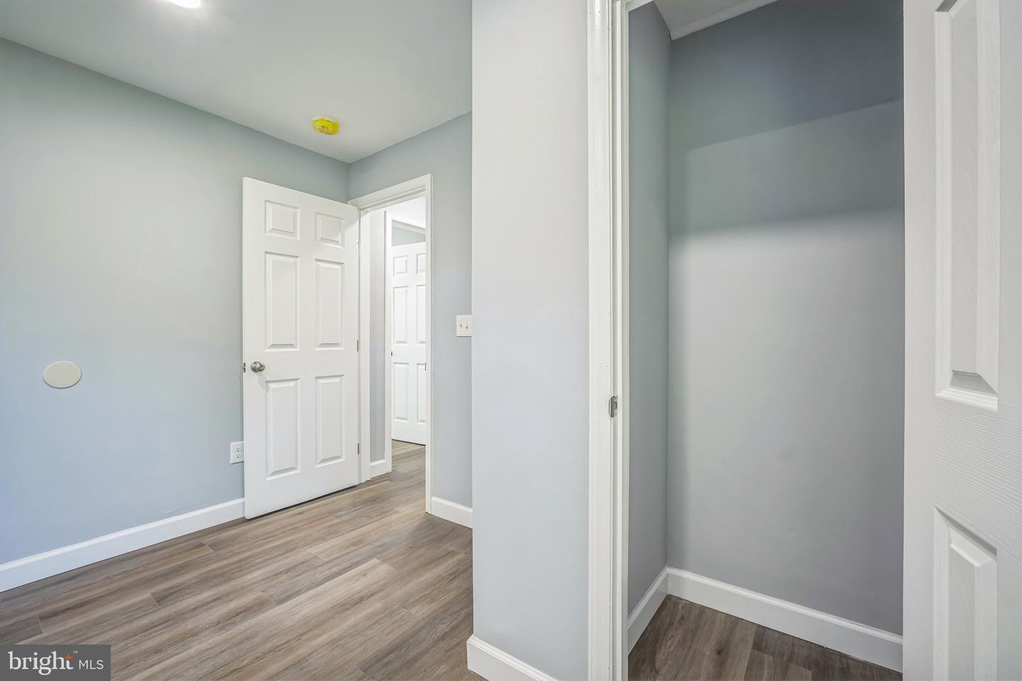 152 OAK VIEW DR SE, LEESBURG, Virginia 20175, 4 Bedrooms Bedrooms, ,3 BathroomsBathrooms,Residential,For sale,152 OAK VIEW DR SE,VALO2100444 MLS # VALO2100444