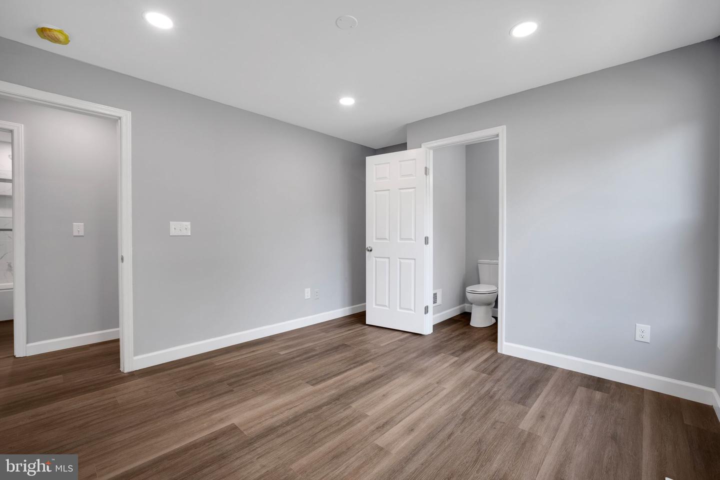 152 OAK VIEW DR SE, LEESBURG, Virginia 20175, 4 Bedrooms Bedrooms, ,3 BathroomsBathrooms,Residential,For sale,152 OAK VIEW DR SE,VALO2100444 MLS # VALO2100444