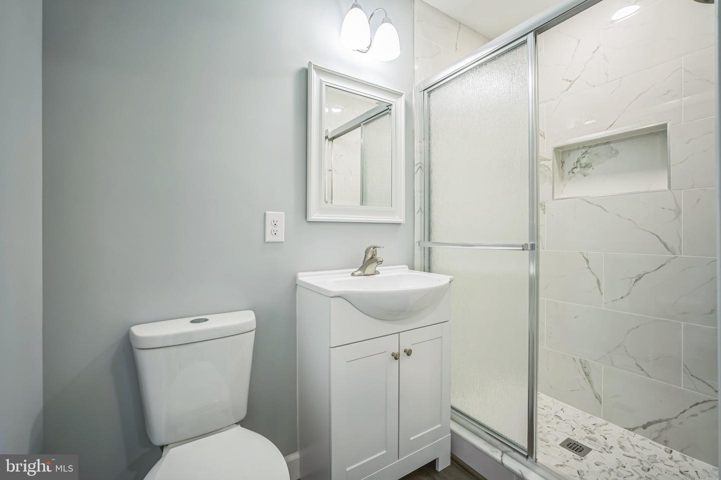 152 OAK VIEW DR SE, LEESBURG, Virginia 20175, 4 Bedrooms Bedrooms, ,3 BathroomsBathrooms,Residential,For sale,152 OAK VIEW DR SE,VALO2100444 MLS # VALO2100444
