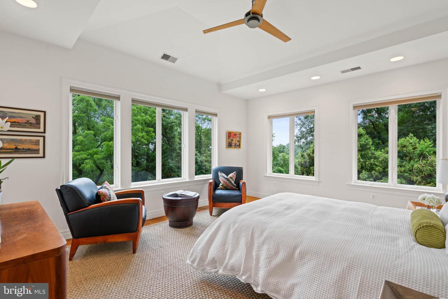 2714 QUEBEC ST NW, WASHINGTON, District Of Columbia 20008, 7 Bedrooms Bedrooms, ,7 BathroomsBathrooms,Residential,For sale,2714 QUEBEC ST NW,DCDC2207654 MLS # DCDC2207654