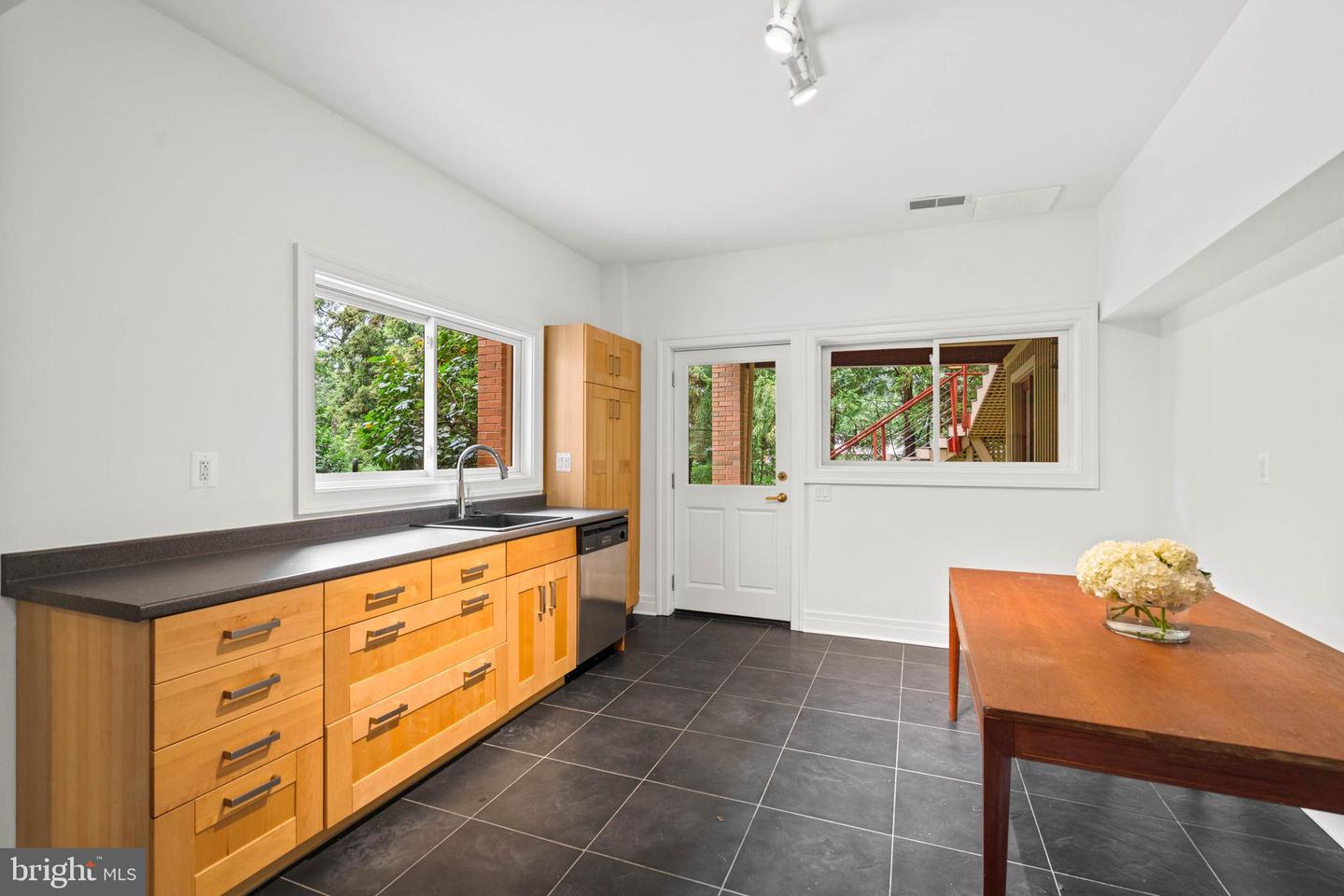 2714 QUEBEC ST NW, WASHINGTON, District Of Columbia 20008, 7 Bedrooms Bedrooms, ,7 BathroomsBathrooms,Residential,For sale,2714 QUEBEC ST NW,DCDC2207654 MLS # DCDC2207654