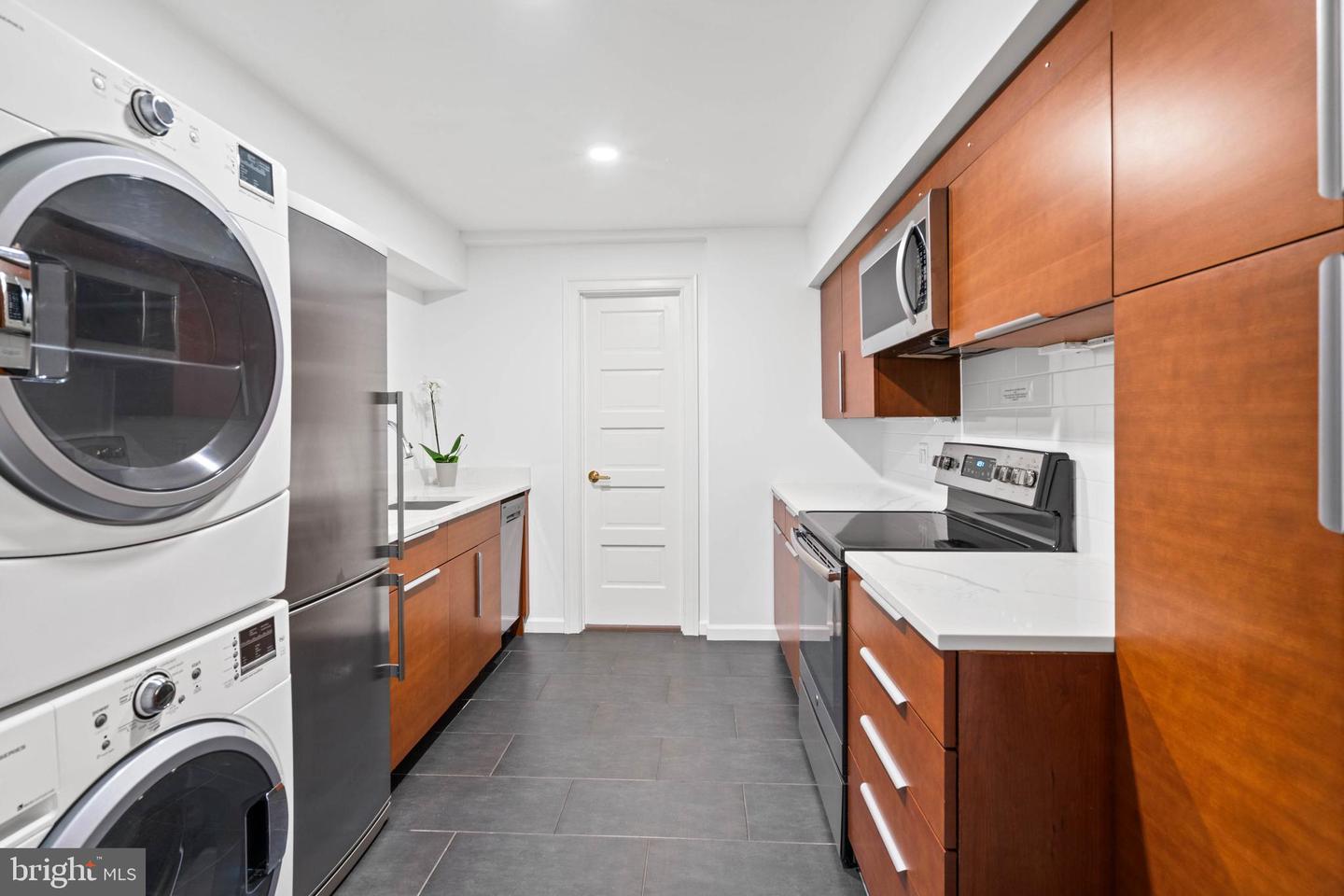 2714 QUEBEC ST NW, WASHINGTON, District Of Columbia 20008, 7 Bedrooms Bedrooms, ,7 BathroomsBathrooms,Residential,For sale,2714 QUEBEC ST NW,DCDC2207654 MLS # DCDC2207654