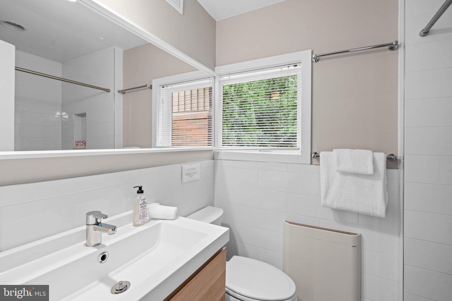 2714 QUEBEC ST NW, WASHINGTON, District Of Columbia 20008, 7 Bedrooms Bedrooms, ,7 BathroomsBathrooms,Residential,For sale,2714 QUEBEC ST NW,DCDC2207654 MLS # DCDC2207654