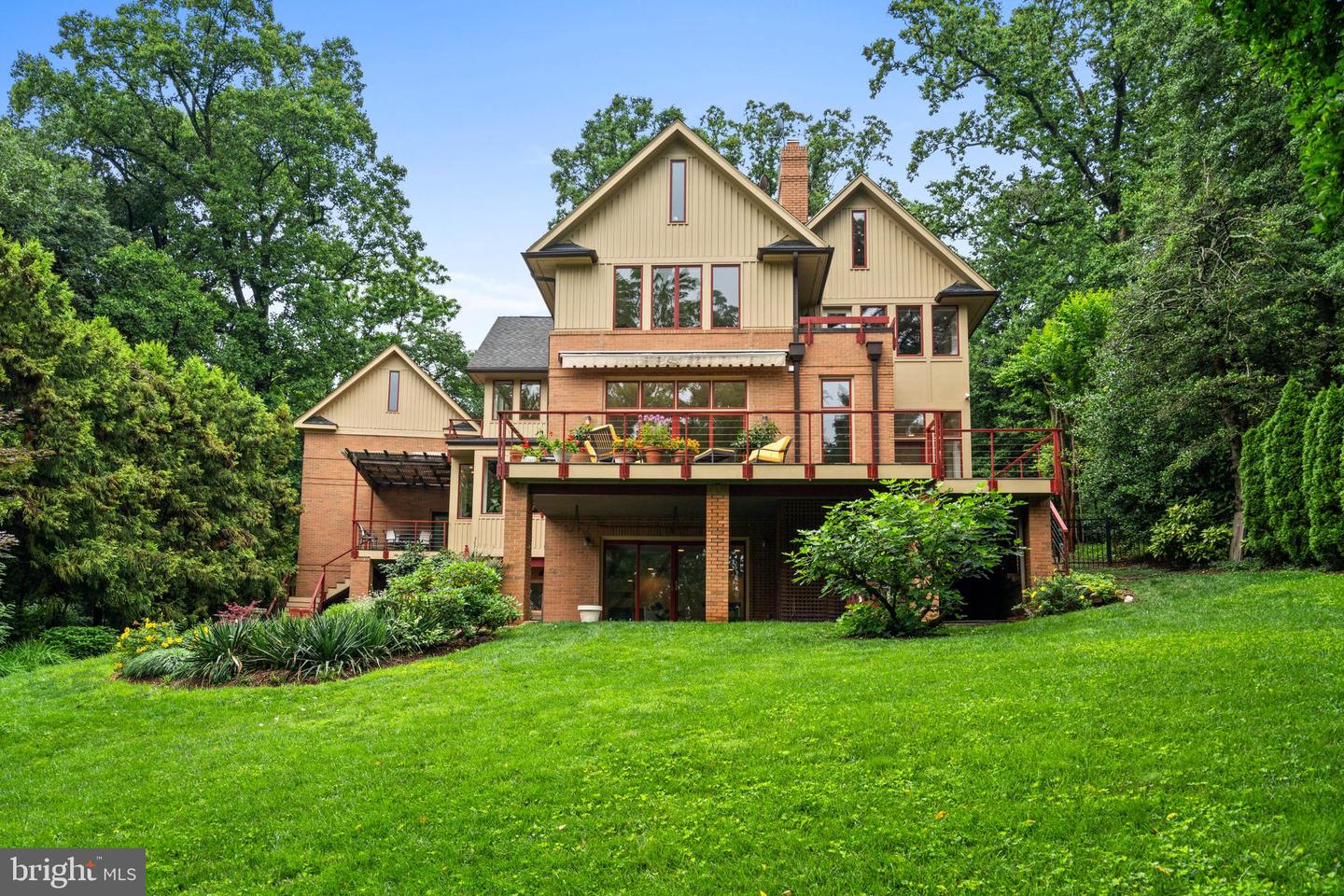 2714 QUEBEC ST NW, WASHINGTON, District Of Columbia 20008, 7 Bedrooms Bedrooms, ,7 BathroomsBathrooms,Residential,For sale,2714 QUEBEC ST NW,DCDC2207654 MLS # DCDC2207654