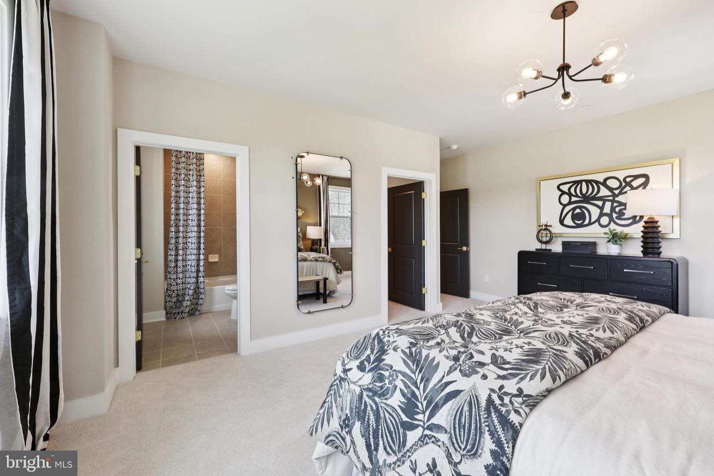 8264 COLLING MANOR CT, ALEXANDRIA, Virginia 22308, 6 Bedrooms Bedrooms, ,6 BathroomsBathrooms,Residential,For sale,8264 COLLING MANOR CT,VAFX2250496 MLS # VAFX2250496