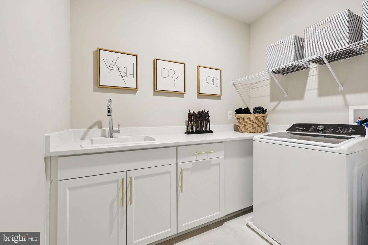 8264 COLLING MANOR CT, ALEXANDRIA, Virginia 22308, 6 Bedrooms Bedrooms, ,6 BathroomsBathrooms,Residential,For sale,8264 COLLING MANOR CT,VAFX2250496 MLS # VAFX2250496