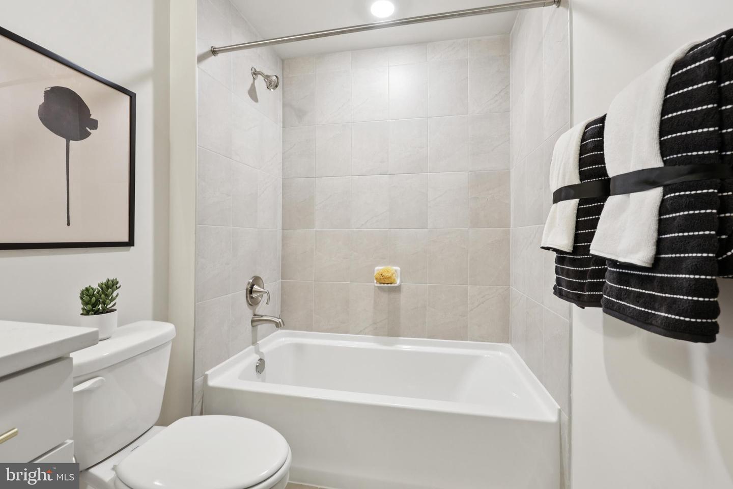 8264 COLLING MANOR CT, ALEXANDRIA, Virginia 22308, 6 Bedrooms Bedrooms, ,6 BathroomsBathrooms,Residential,For sale,8264 COLLING MANOR CT,VAFX2250496 MLS # VAFX2250496