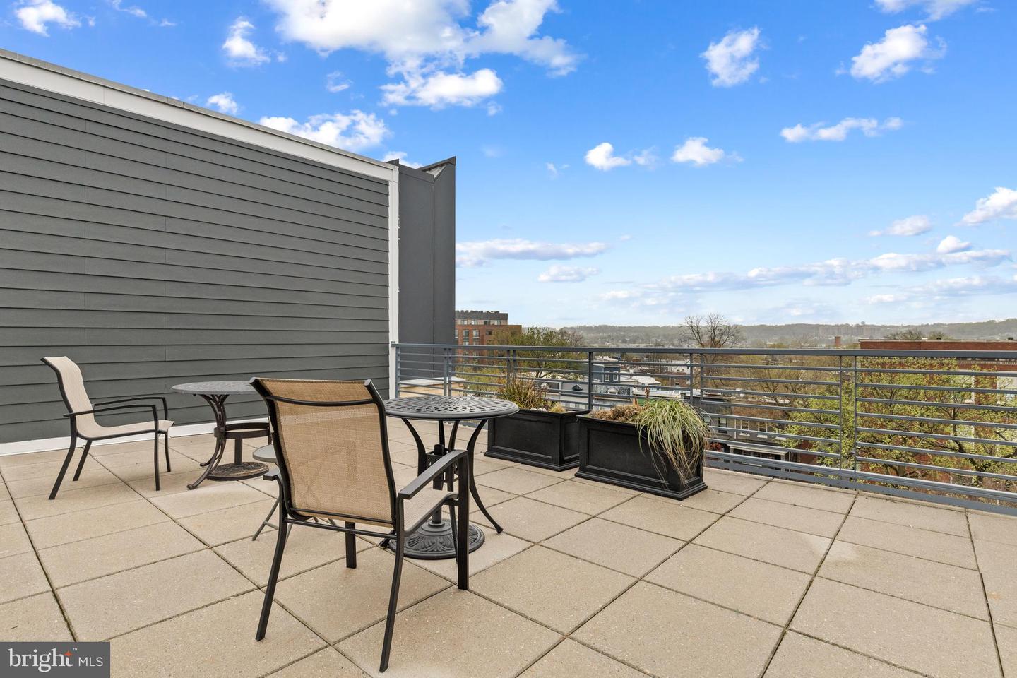 1391 PENNSYLVANIA AVE SE #514, WASHINGTON, District Of Columbia 20003, 2 Bedrooms Bedrooms, ,2 BathroomsBathrooms,Residential,For sale,1391 PENNSYLVANIA AVE SE #514,DCDC2187344 MLS # DCDC2187344