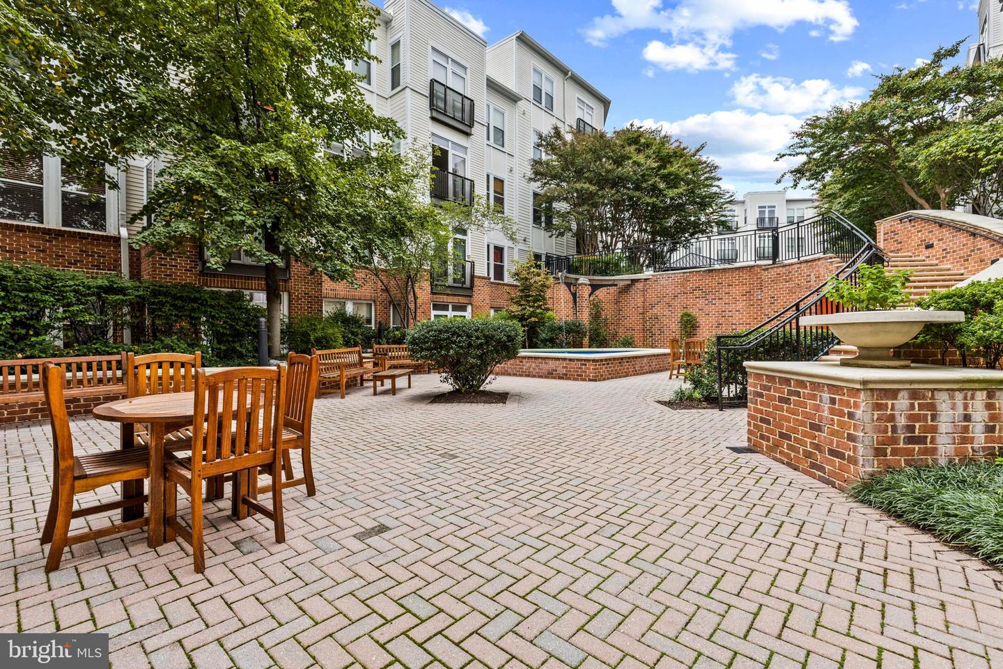 1391 PENNSYLVANIA AVE SE #514, WASHINGTON, District Of Columbia 20003, 2 Bedrooms Bedrooms, ,2 BathroomsBathrooms,Residential,For sale,1391 PENNSYLVANIA AVE SE #514,DCDC2187344 MLS # DCDC2187344