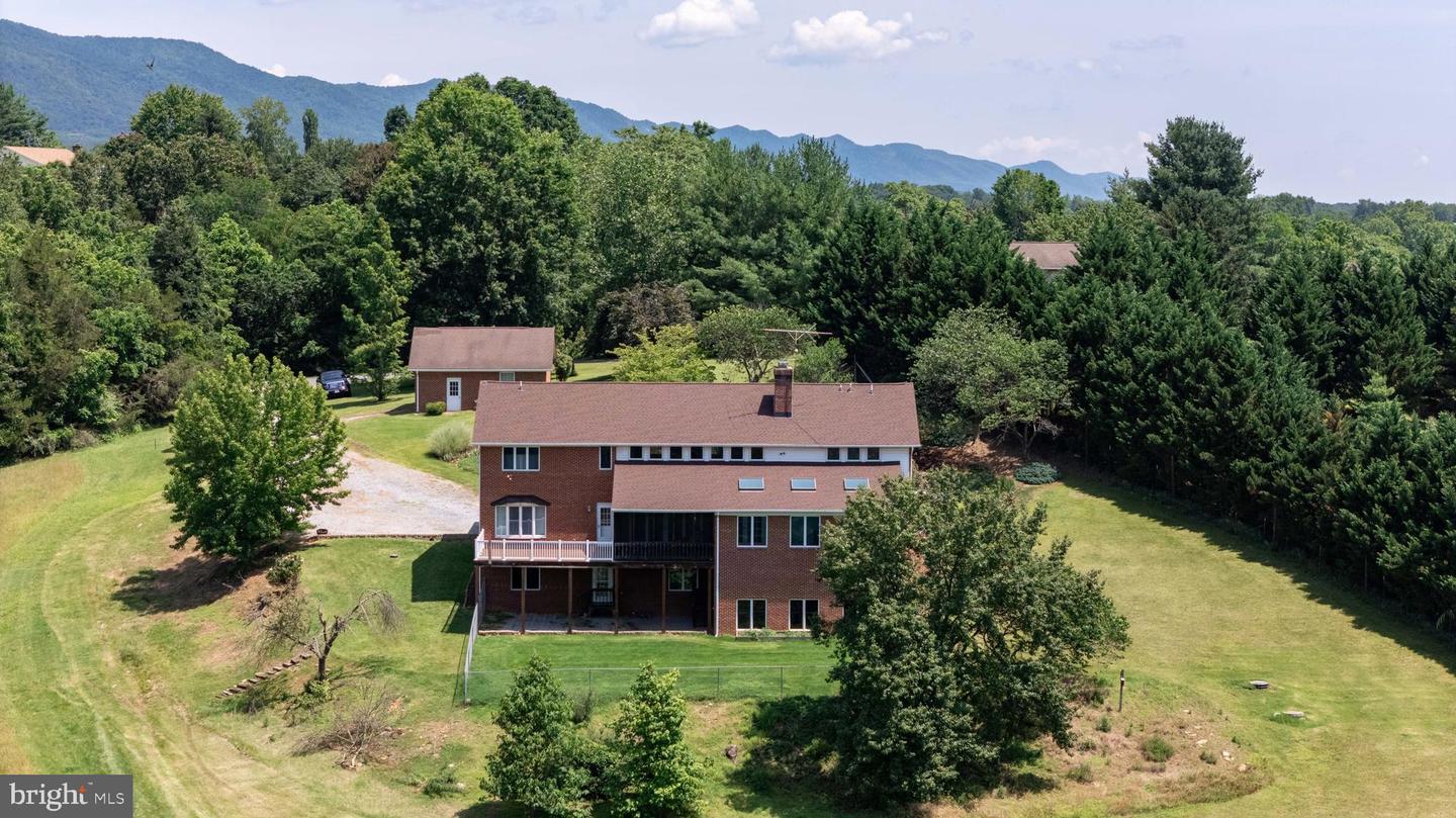 360 LAZY RIVER EAST RD, LURAY, Virginia 22835, 4 Bedrooms Bedrooms, ,4 BathroomsBathrooms,Residential,For sale,360 LAZY RIVER EAST RD,VAPA2004816 MLS # VAPA2004816