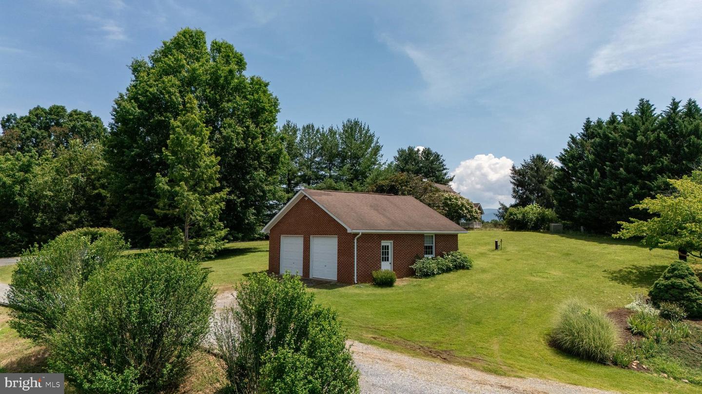 360 LAZY RIVER EAST RD, LURAY, Virginia 22835, 4 Bedrooms Bedrooms, ,4 BathroomsBathrooms,Residential,For sale,360 LAZY RIVER EAST RD,VAPA2004816 MLS # VAPA2004816