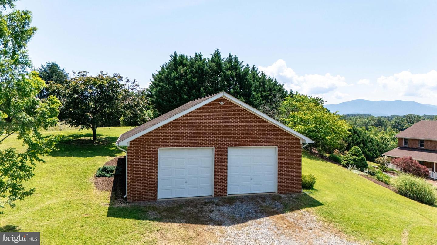 360 LAZY RIVER EAST RD, LURAY, Virginia 22835, 4 Bedrooms Bedrooms, ,4 BathroomsBathrooms,Residential,For sale,360 LAZY RIVER EAST RD,VAPA2004816 MLS # VAPA2004816