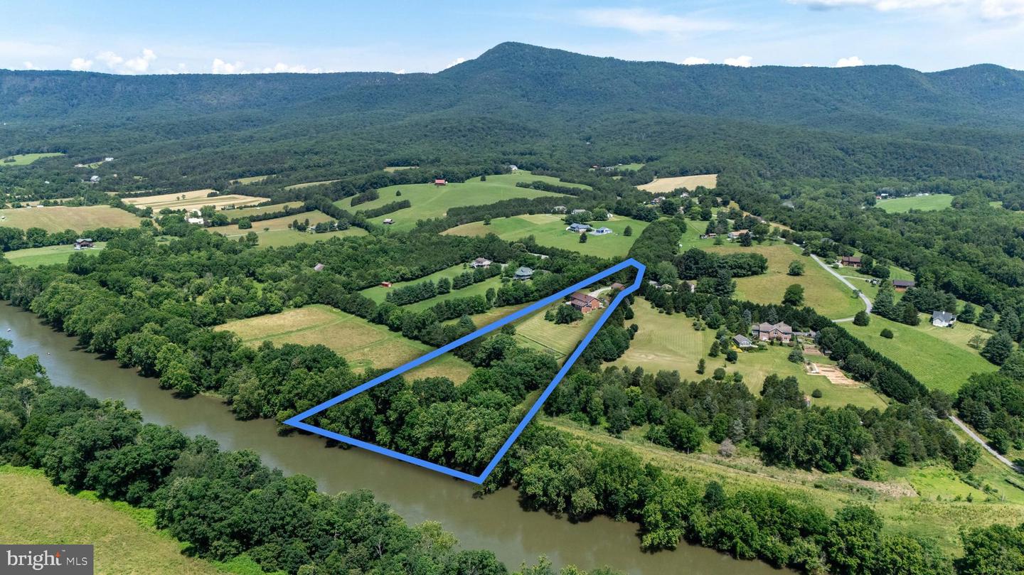 360 LAZY RIVER EAST RD, LURAY, Virginia 22835, 4 Bedrooms Bedrooms, ,4 BathroomsBathrooms,Residential,For sale,360 LAZY RIVER EAST RD,VAPA2004816 MLS # VAPA2004816