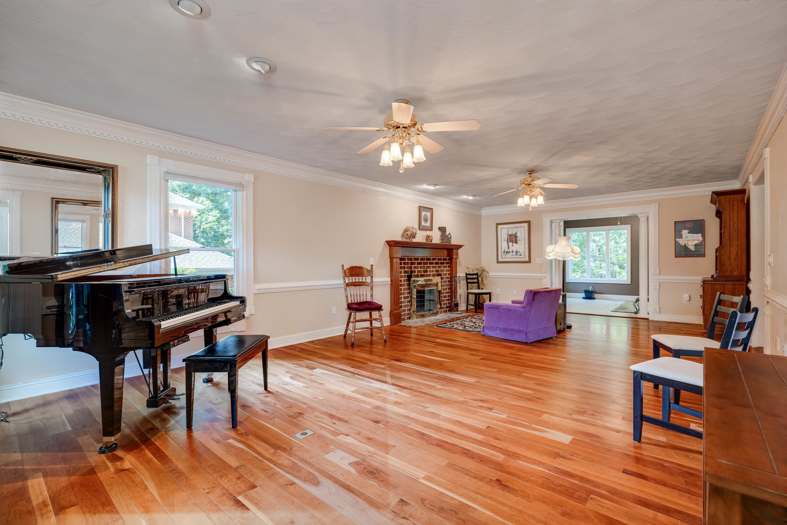 1515 CUMBERLAND DR, ROCKINGHAM, Virginia 22801, 5 Bedrooms Bedrooms, ,3 BathroomsBathrooms,Residential,1515 CUMBERLAND DR,666107 MLS # 666107