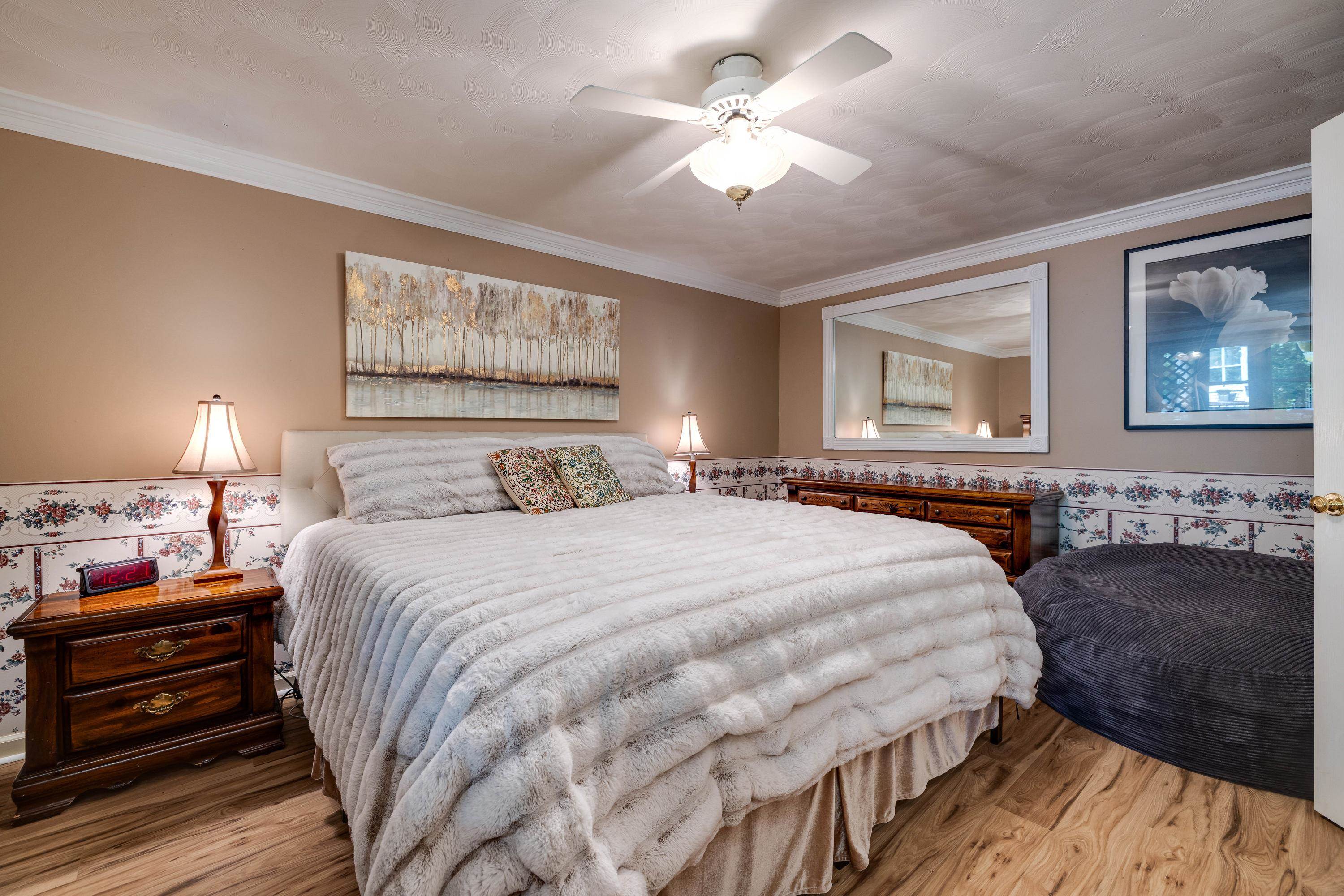 1515 CUMBERLAND DR, ROCKINGHAM, Virginia 22801, 5 Bedrooms Bedrooms, ,3 BathroomsBathrooms,Residential,1515 CUMBERLAND DR,666107 MLS # 666107