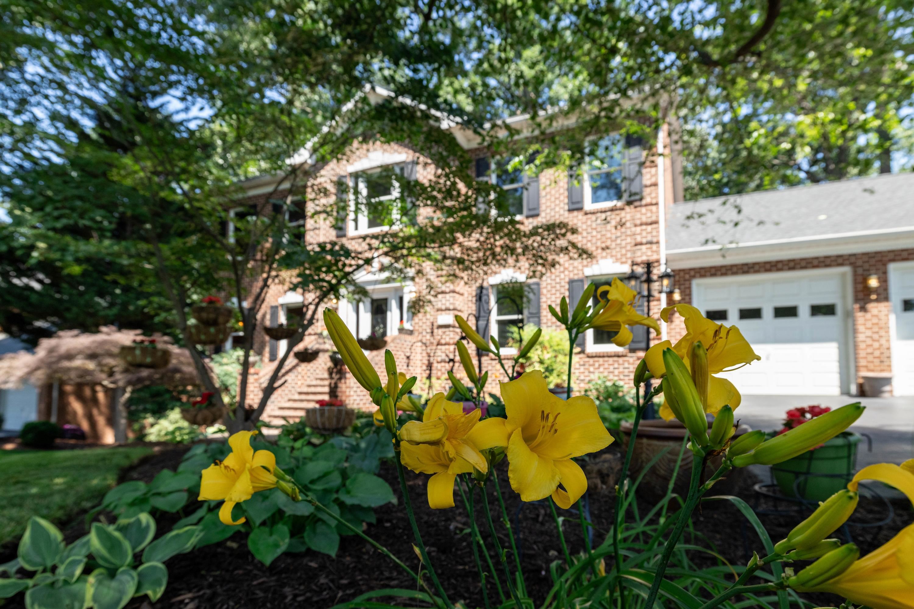 1515 CUMBERLAND DR, ROCKINGHAM, Virginia 22801, 5 Bedrooms Bedrooms, ,3 BathroomsBathrooms,Residential,1515 CUMBERLAND DR,666107 MLS # 666107