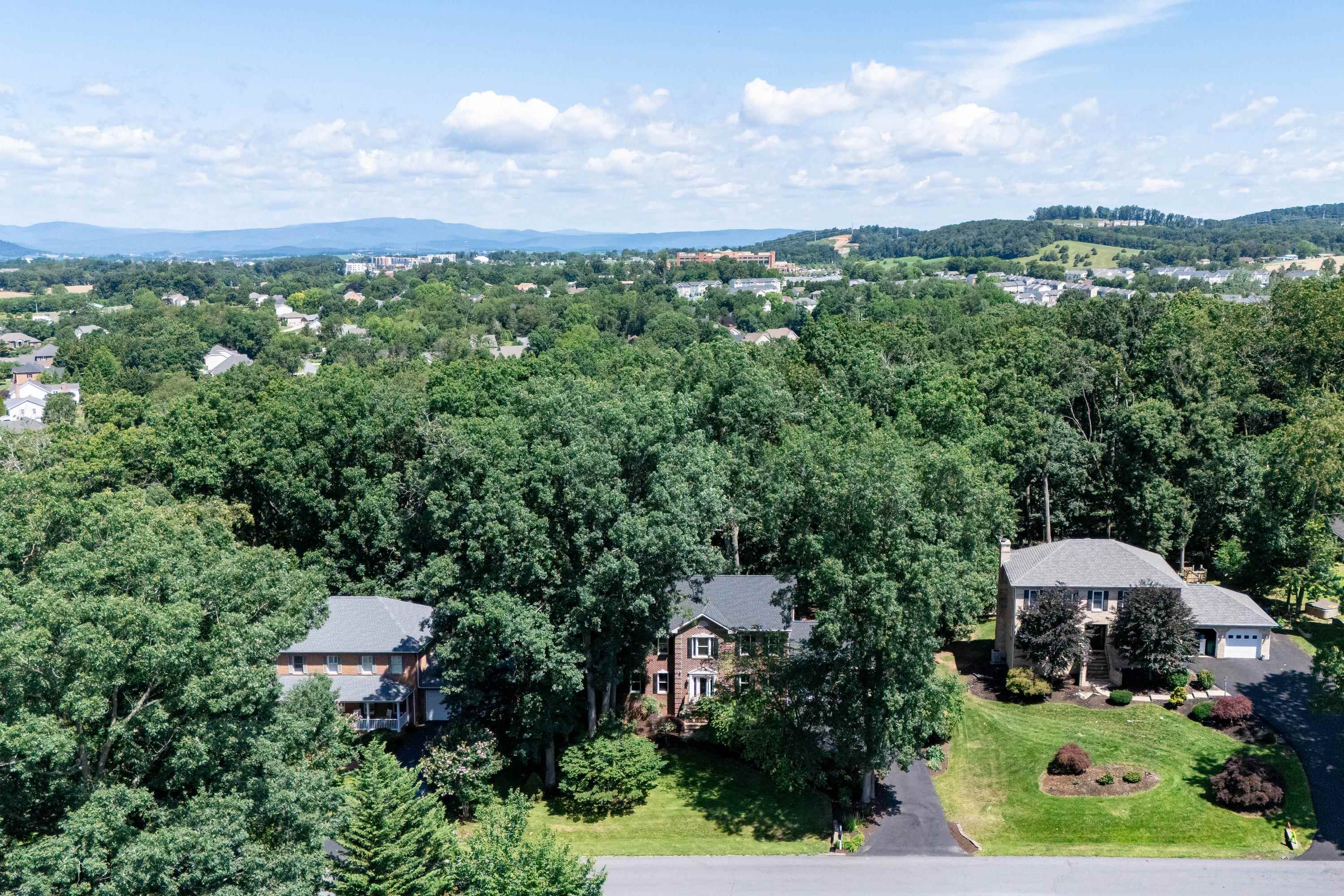 1515 CUMBERLAND DR, ROCKINGHAM, Virginia 22801, 5 Bedrooms Bedrooms, ,3 BathroomsBathrooms,Residential,1515 CUMBERLAND DR,666107 MLS # 666107