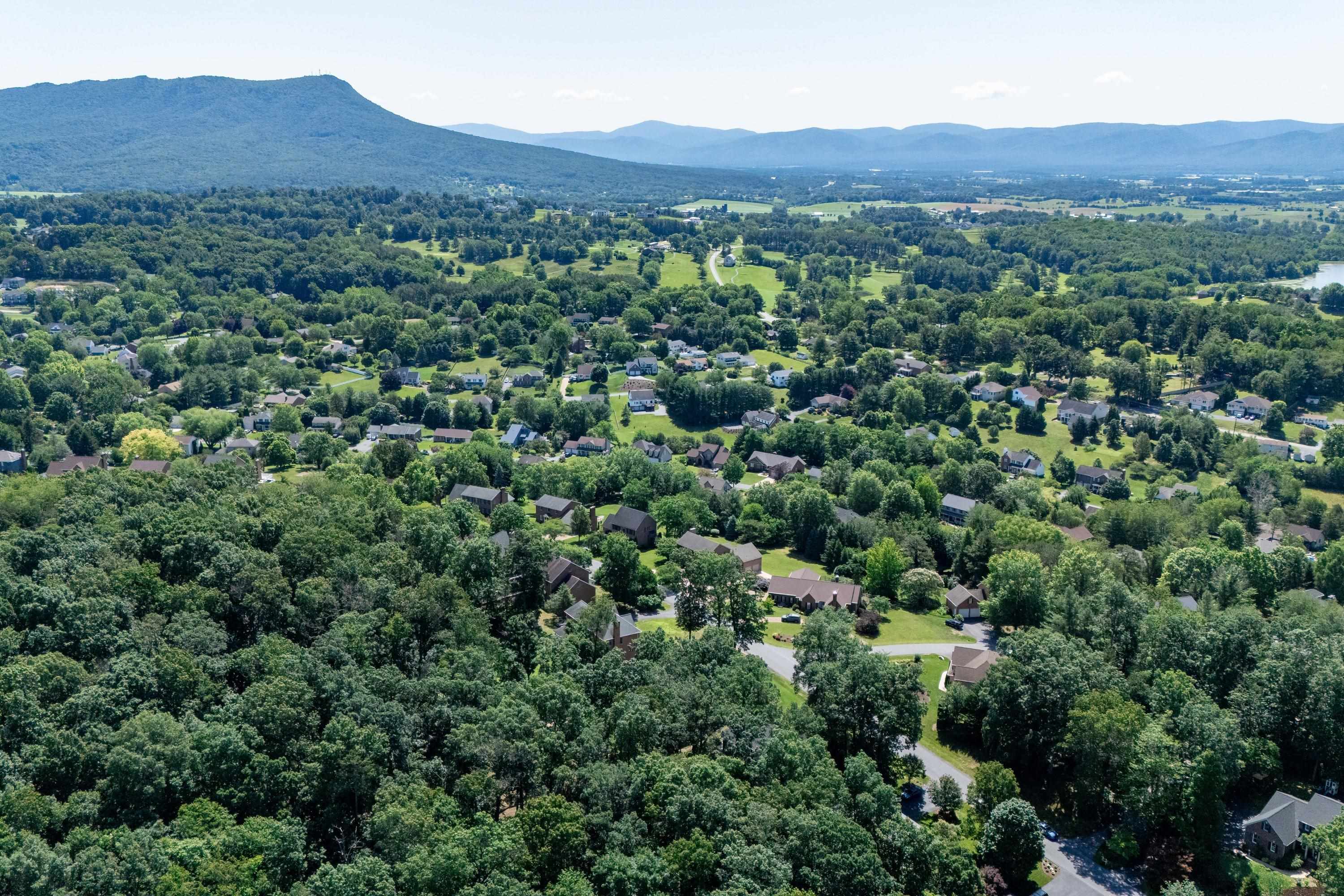 1515 CUMBERLAND DR, ROCKINGHAM, Virginia 22801, 5 Bedrooms Bedrooms, ,3 BathroomsBathrooms,Residential,1515 CUMBERLAND DR,666107 MLS # 666107