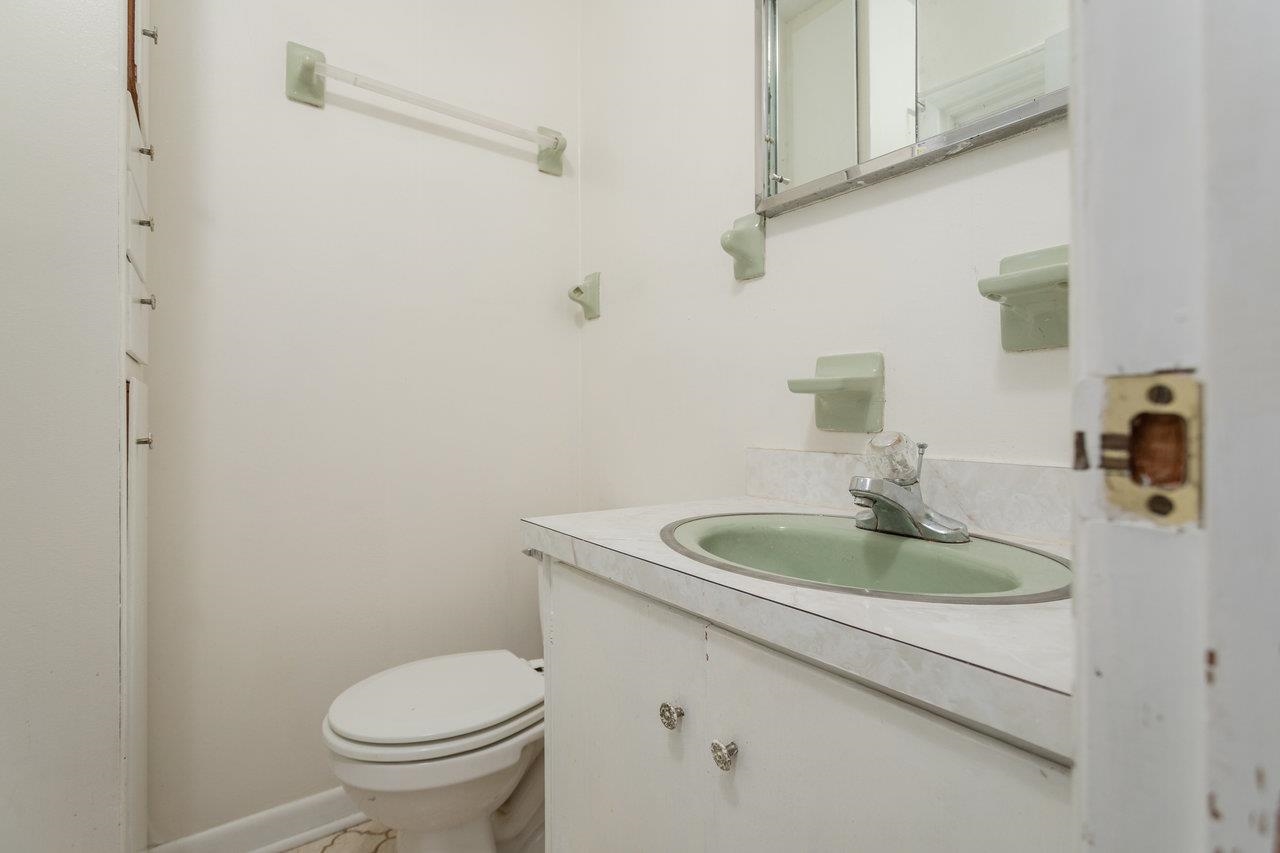 508 N STUART AVE, ELKTON, Virginia 22827, 3 Bedrooms Bedrooms, ,1 BathroomBathrooms,Residential,508 N STUART AVE,666111 MLS # 666111