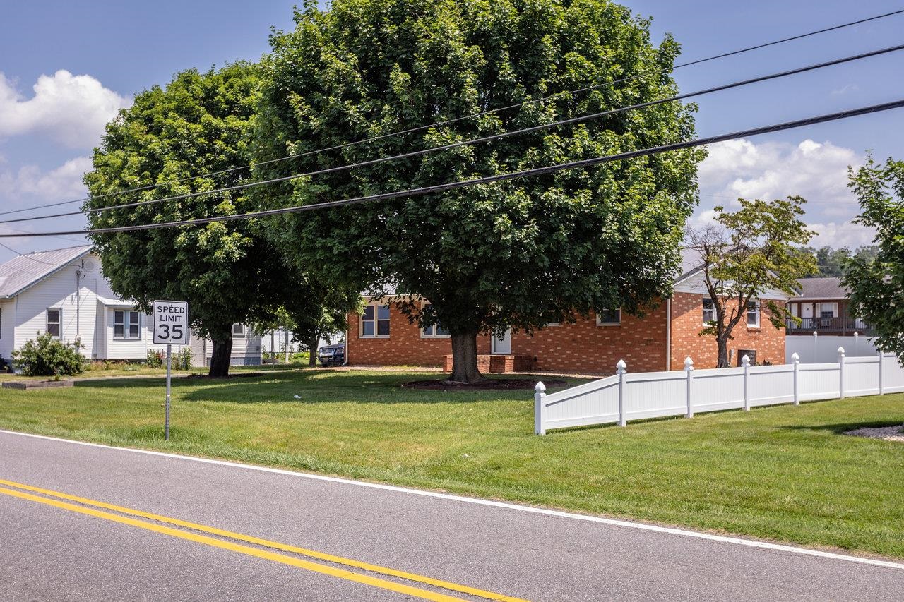 508 N STUART AVE, ELKTON, Virginia 22827, 3 Bedrooms Bedrooms, ,1 BathroomBathrooms,Residential,508 N STUART AVE,666111 MLS # 666111