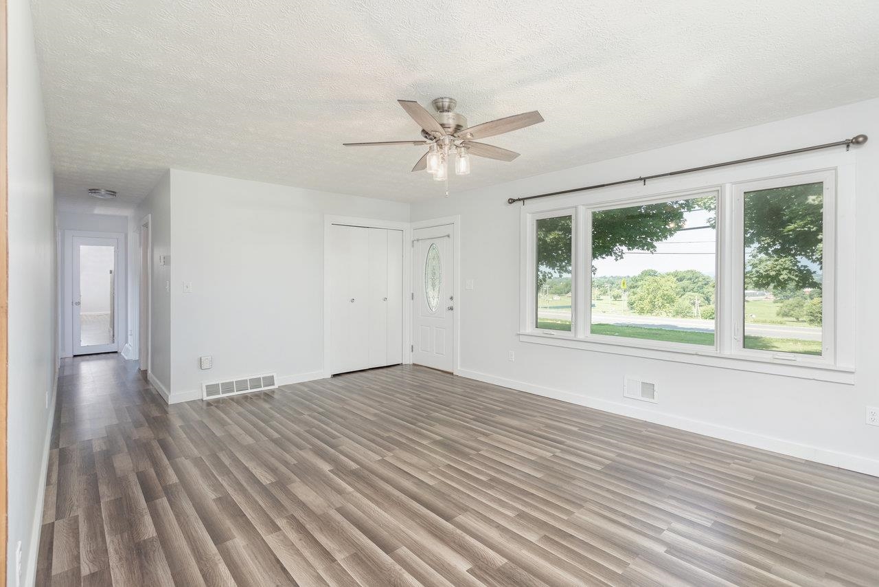 508 N STUART AVE, ELKTON, Virginia 22827, 3 Bedrooms Bedrooms, ,1 BathroomBathrooms,Residential,508 N STUART AVE,666111 MLS # 666111