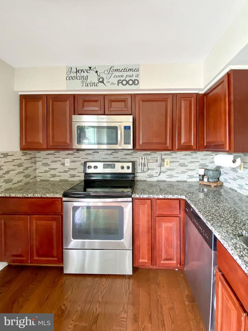 6600 BRAVE CT, HAYMARKET, Virginia 20169, 3 Bedrooms Bedrooms, ,2 BathroomsBathrooms,Residential,For sale,6600 BRAVE CT,VAPW2095322 MLS # VAPW2095322