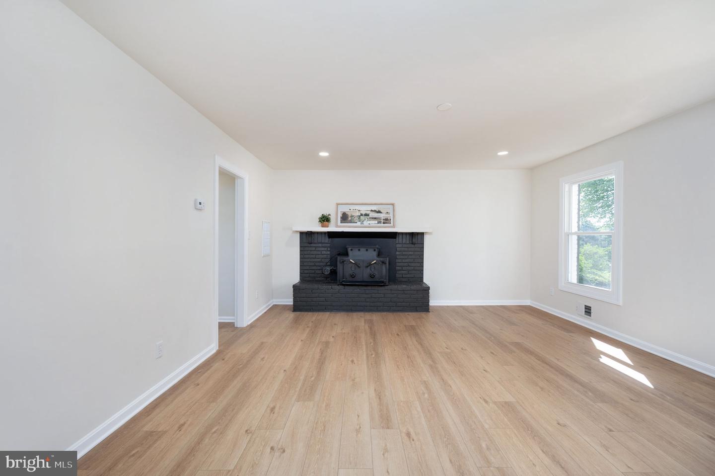 10548 KNOLLWOOD DR, MANASSAS, Virginia 20111, 4 Bedrooms Bedrooms, ,3 BathroomsBathrooms,Residential,For sale,10548 KNOLLWOOD DR,VAPW2095962 MLS # VAPW2095962