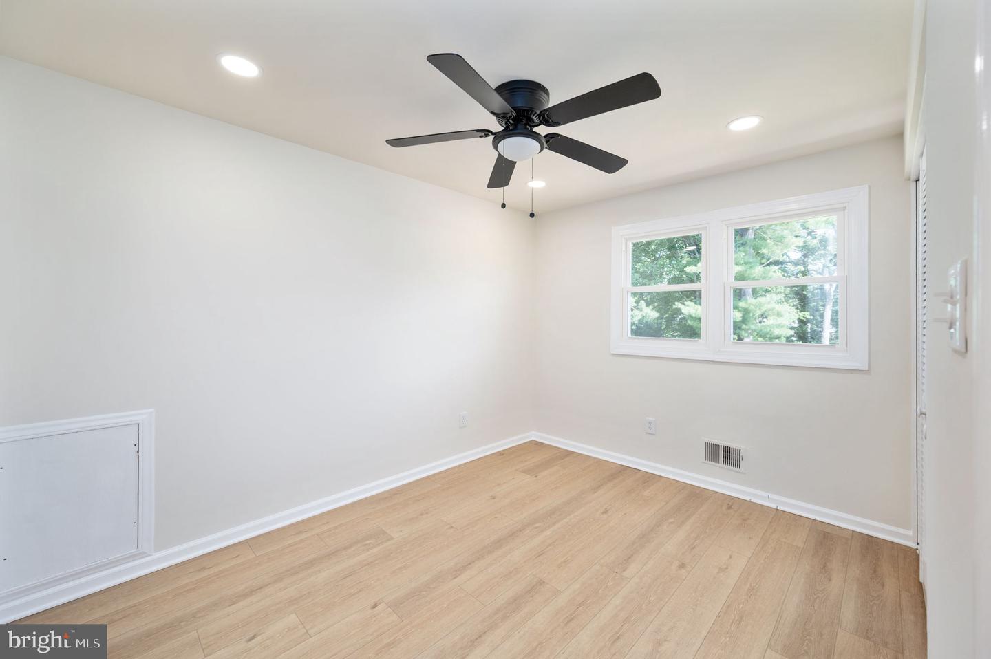 10548 KNOLLWOOD DR, MANASSAS, Virginia 20111, 4 Bedrooms Bedrooms, ,3 BathroomsBathrooms,Residential,For sale,10548 KNOLLWOOD DR,VAPW2095962 MLS # VAPW2095962