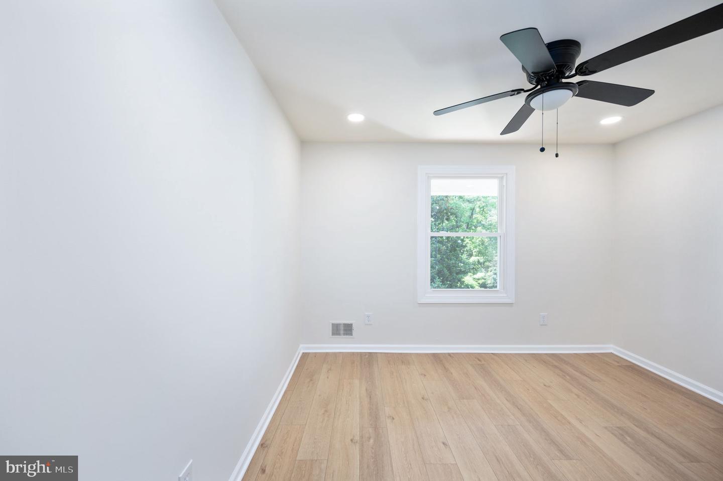 10548 KNOLLWOOD DR, MANASSAS, Virginia 20111, 4 Bedrooms Bedrooms, ,3 BathroomsBathrooms,Residential,For sale,10548 KNOLLWOOD DR,VAPW2095962 MLS # VAPW2095962