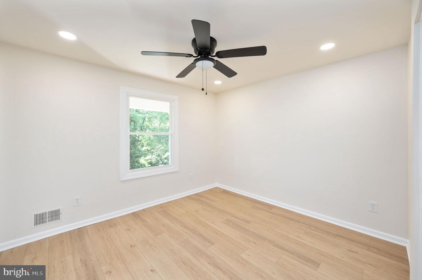 10548 KNOLLWOOD DR, MANASSAS, Virginia 20111, 4 Bedrooms Bedrooms, ,3 BathroomsBathrooms,Residential,For sale,10548 KNOLLWOOD DR,VAPW2095962 MLS # VAPW2095962