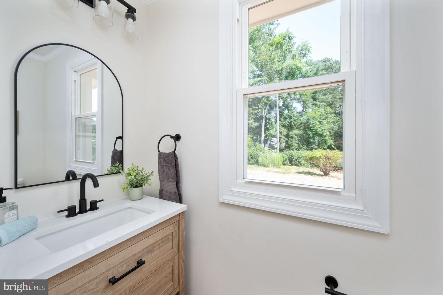 10548 KNOLLWOOD DR, MANASSAS, Virginia 20111, 4 Bedrooms Bedrooms, ,3 BathroomsBathrooms,Residential,For sale,10548 KNOLLWOOD DR,VAPW2095962 MLS # VAPW2095962