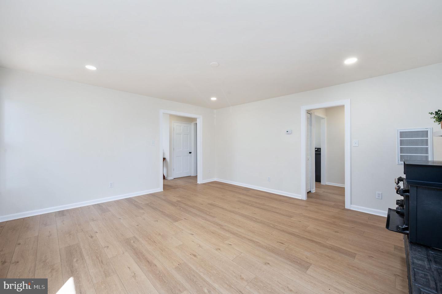 10548 KNOLLWOOD DR, MANASSAS, Virginia 20111, 4 Bedrooms Bedrooms, ,3 BathroomsBathrooms,Residential,For sale,10548 KNOLLWOOD DR,VAPW2095962 MLS # VAPW2095962