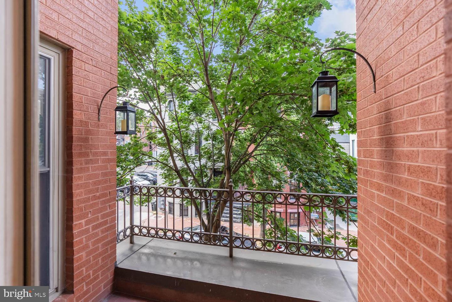 1406 CORCORAN ST NW #D, WASHINGTON, District Of Columbia 20009, 2 Bedrooms Bedrooms, ,2 BathroomsBathrooms,Residential,For sale,1406 CORCORAN ST NW #D,DCDC2203674 MLS # DCDC2203674